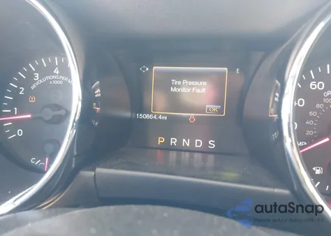 2016 Ford Mustang Ecoboost z USA, uszkodzony, nr VIN 1FA6P8TH9G5266710